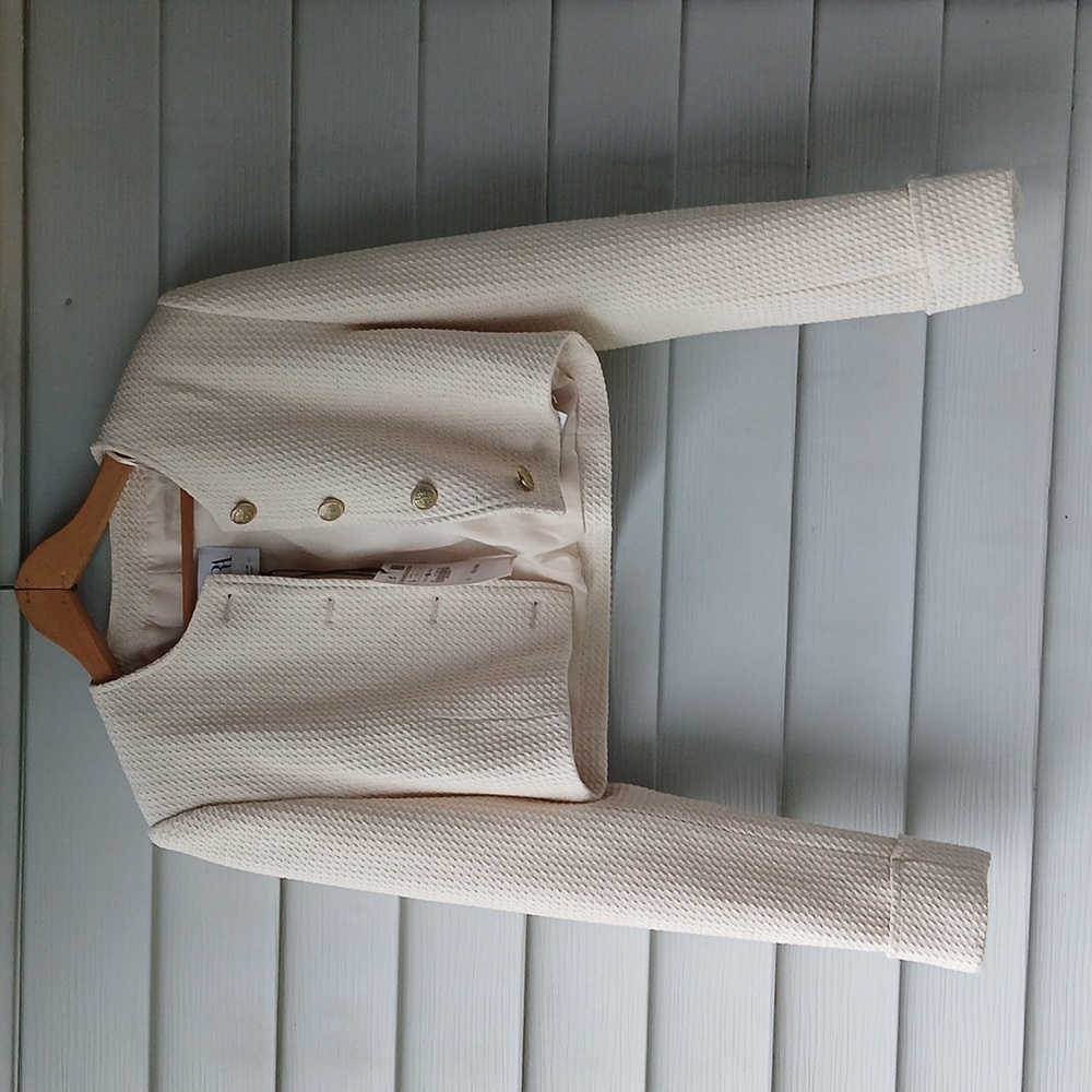 Zara Cream Buttoned Crop Blazer